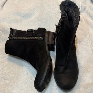 Sorel Black Ankle Boots with Buckle and Zipper